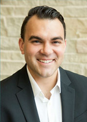 photo of Dr. Derek Rapp